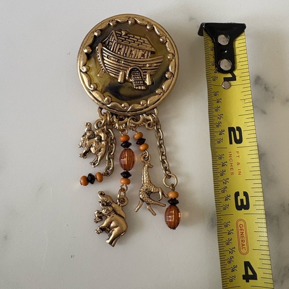 Vintage Noah’s Ark Enamel Brooch - Picture 3 of 10